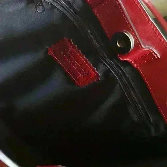 Pelle Studio Red Leather Purse - Picture 8 of 8